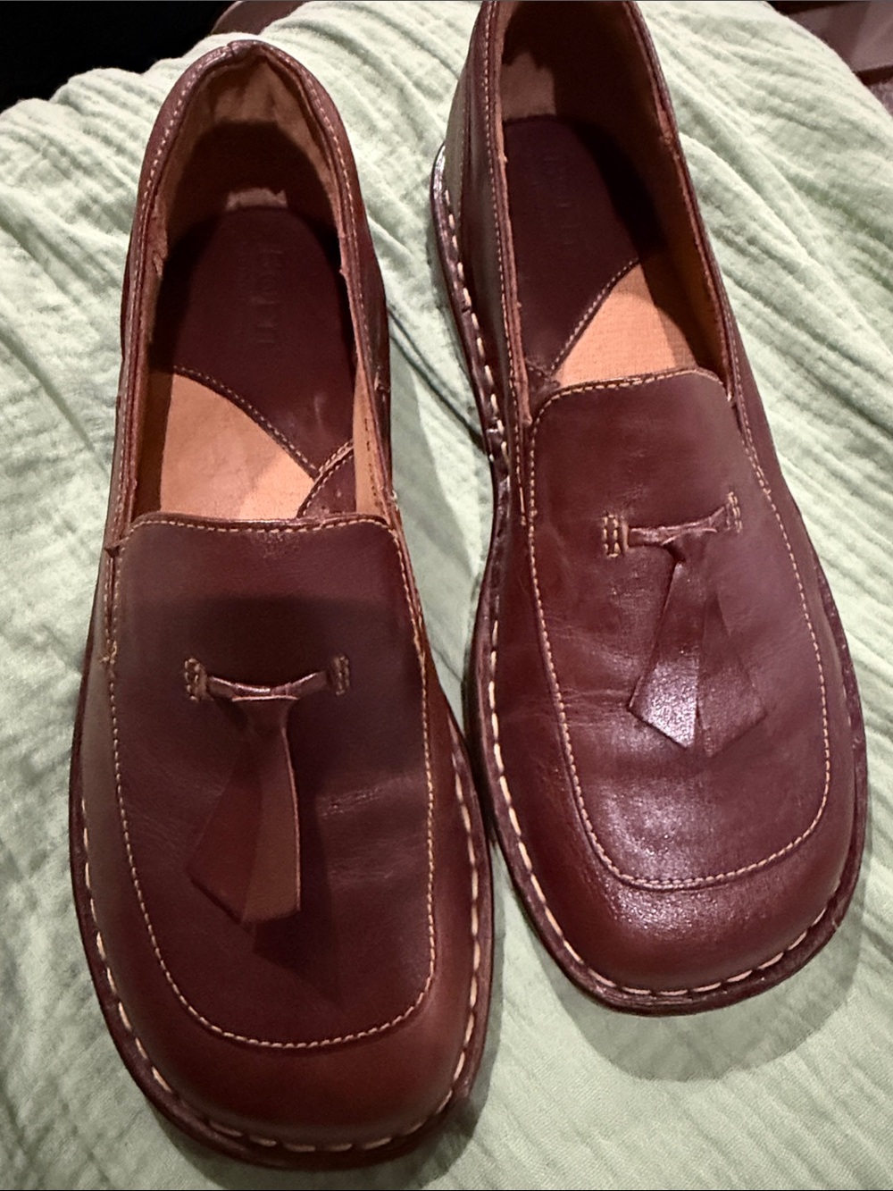 Born NWOT Women's Brown Leather Tassel Loafers